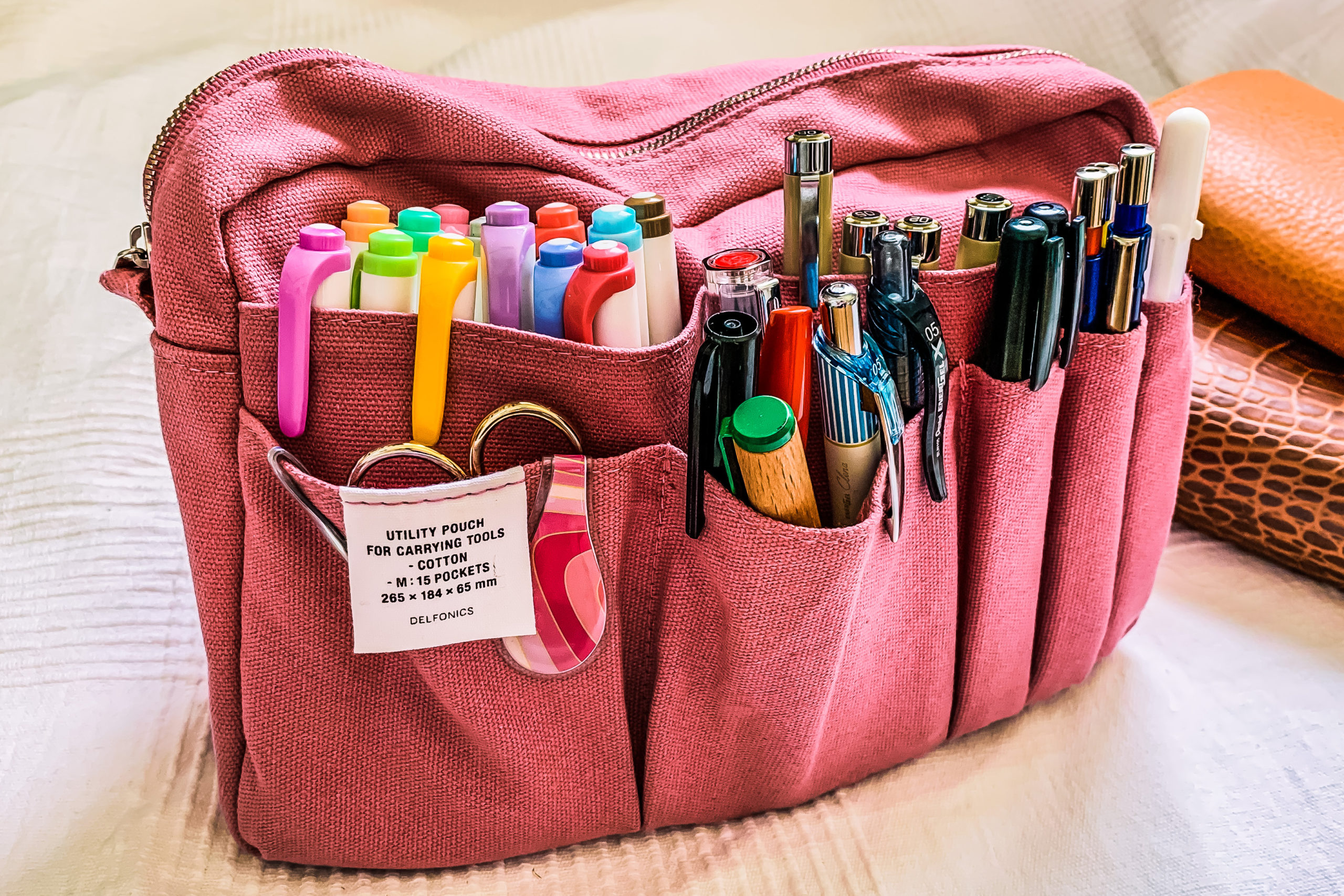 What I store in my planner pouch | planner accessories